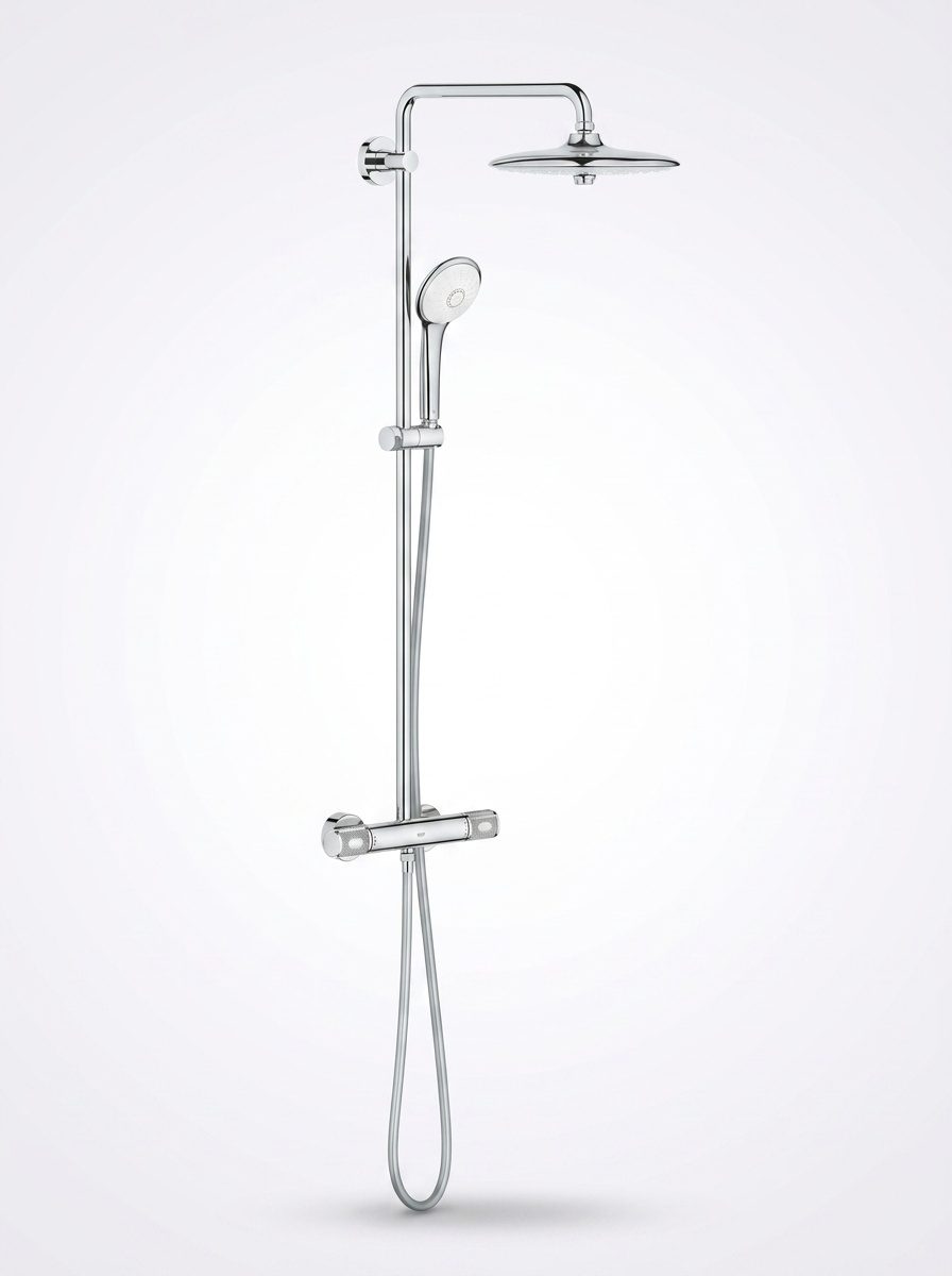 Mitigeur thermostatique GROHE de la colonne Euphoria vu de près, finition chromée StarLight